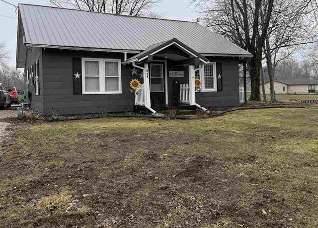 Property at 409 S 3rd st St, Farmersburg, IN 47850, 4 beds, 1 bath