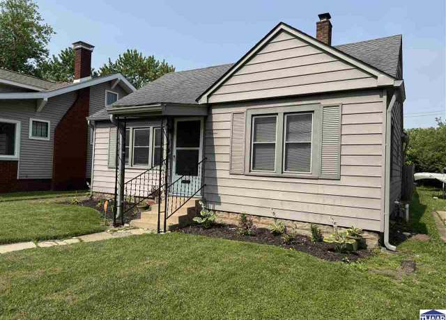 Property at 14 N 36th St, Terre Haute, IN 47803, 3 beds, 2 baths