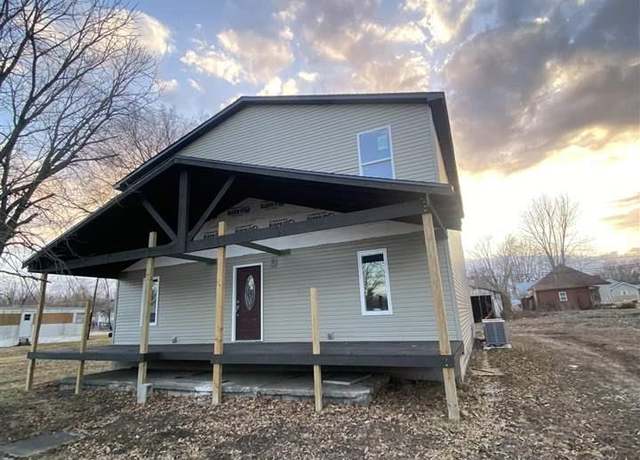 Property at 617 S Meridian St St, Jasonville, IN 47438, 4 beds, 2.5 baths