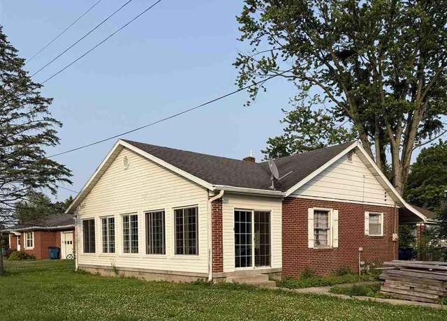 Property at 402 N Locust St, Oaktown, IN 47561, 2 beds, 1 bath