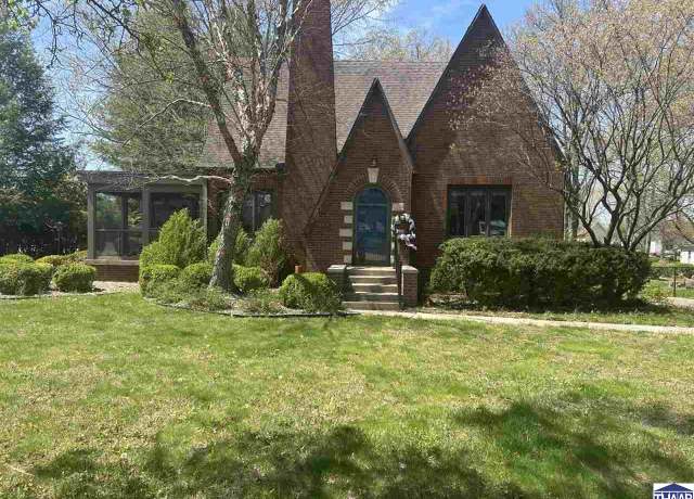 Property at 925 S Forest Ave Ave, Brazil, IN 47834, 3 beds, 2 baths