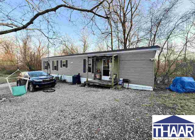 Property at 7901 E Green Ln, Terre Haute, IN 47802, 2 beds, 1 bath
