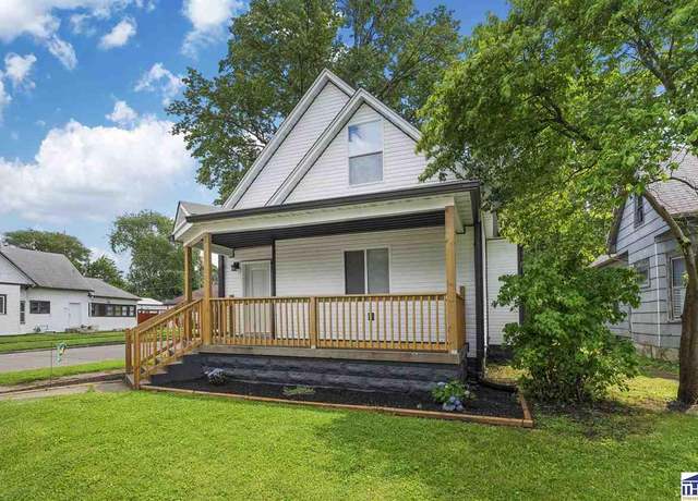 Property at 1400 S 8th St, Terre Haute, IN 47802, 5 beds, 3.5 baths