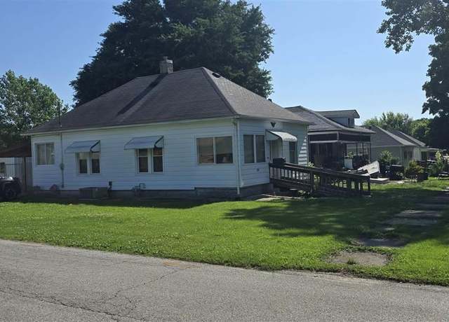 Property at 1059 Blackman St, Clinton, IN 47842, 2 beds, 1 bath