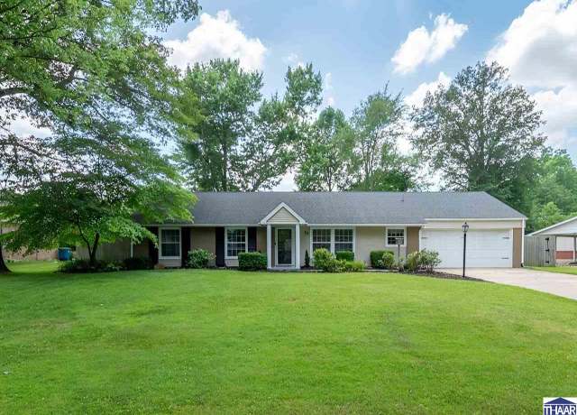 Property at 39 Lakeview Dr, Terre Haute, IN 47803, 3 beds, 1.5 baths