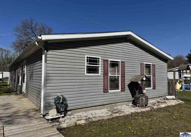 Property at 2813 S 9th 1/2 St, Terre Haute, IN 47802, 4 beds, 3 baths