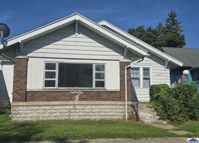 Property at 1709 S Center St, Terre Haute, IN 47802, 3 beds, 1.5 baths