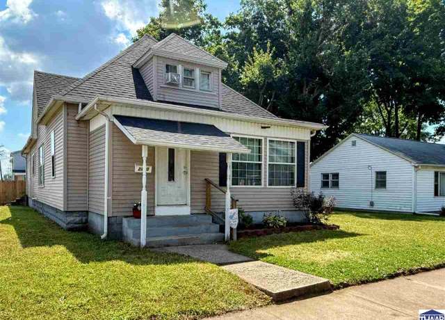 Property at 2400 S 6th St, Terre Haute, IN 47802, 3 beds, 2.5 baths