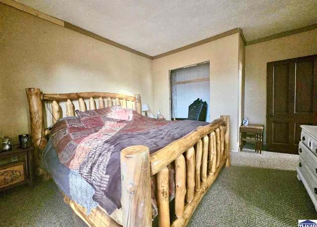 Property at 281 W Dixie Bee Rd, Veedersburg, IN 47887, 3 beds, 2 baths