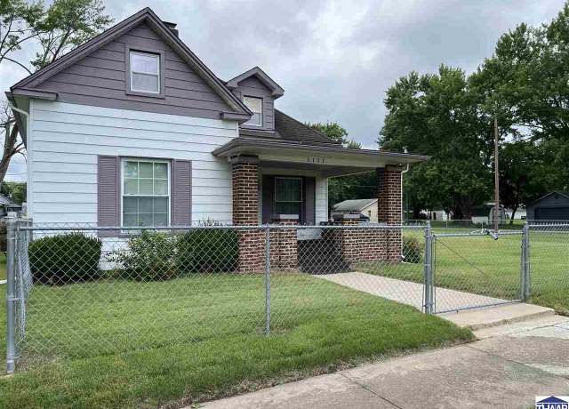 Property at 1111 S 6th St, Clinton, IN 47842, 3 beds, 2 baths