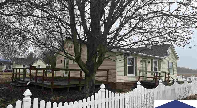Photo of 3020 Indiana St, Blandford, IN 47831