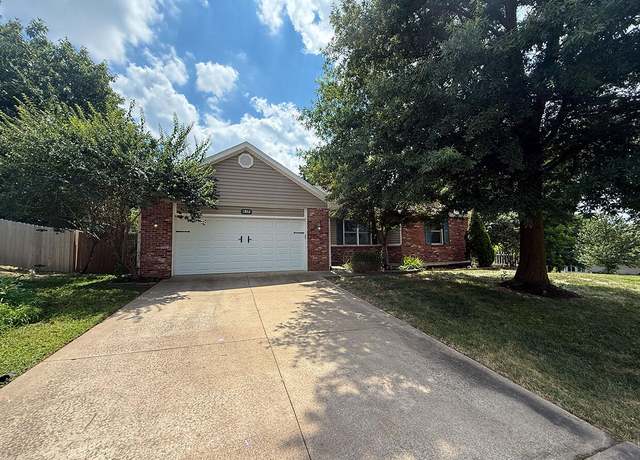 Property at 1302 Lookout Ct, Columbia, MO 65202, 4 beds, 3 baths