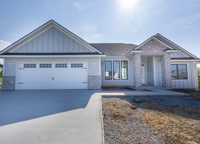 Property at 4725 Stayton Ferry Cir, Columbia, MO 65201, 5 beds, 3 baths