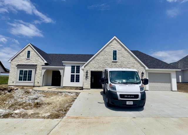 Property at 6017 Ivory Ln, Columbia, MO 65201, 5 beds, 3 baths