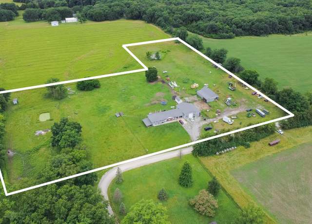 Property at 9851 Johnson Cemetery Rd, Ashland, MO 65010, 4 beds, 3 baths