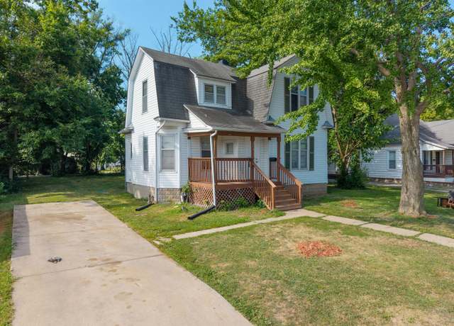 Property at 204 E Forest Ave, Columbia, MO 65203, 3 beds, 2 baths