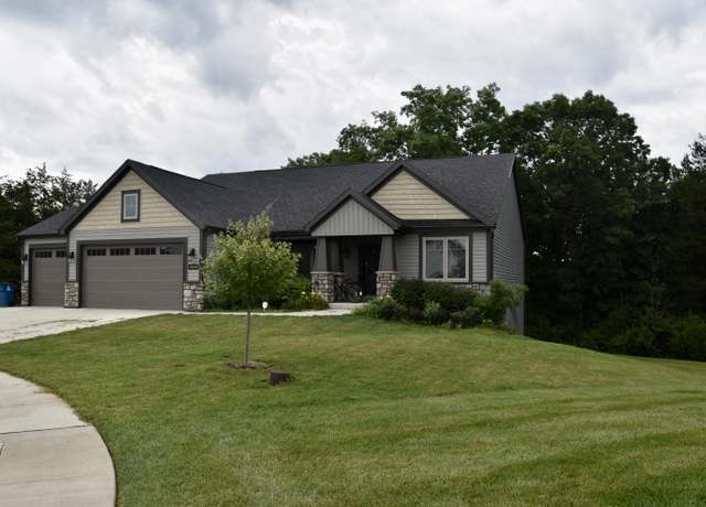 Property at 16540 Talladega Dr, Ashland, MO 65010, 4 beds, 3.5 baths