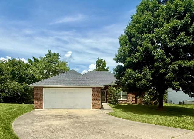 Property at 2911 Lake Town Dr, Columbia, MO 65203, 3 beds, 2 baths