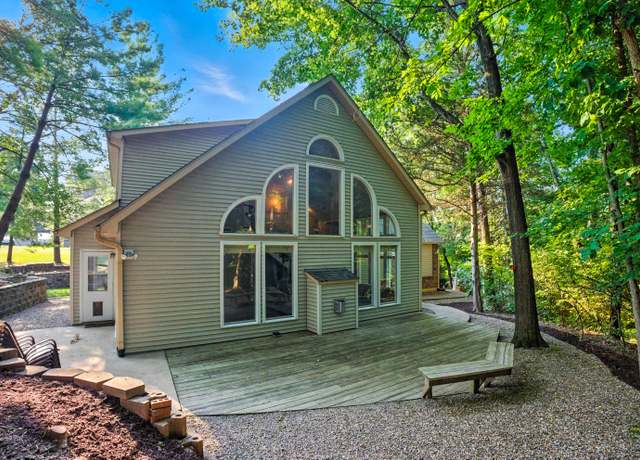 Property at 1905 Walden Ct, Columbia, MO 65203, 4 beds, 2.5 baths