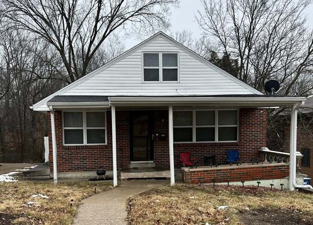 Property at 213 Dix Rd, Jefferson City, MO 65109, 3 beds, 2 baths