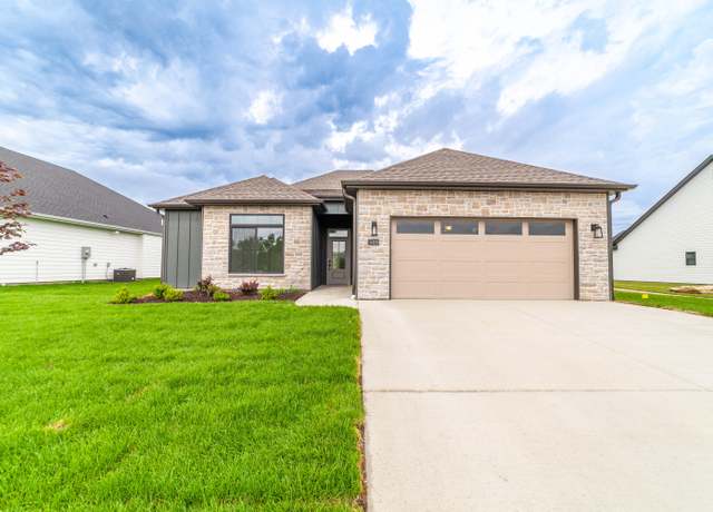 Property at 5029 Modesto Dr, Columbia, MO 65203, 3 beds, 2 baths