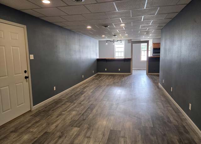 Property at 201 A W Singleton St, Centralia, MO 65240, 1 bed, 1 bath