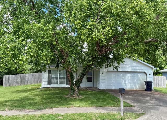 Property at 2109 Callaway Dr, Columbia, MO 65202, 3 beds, 2 baths