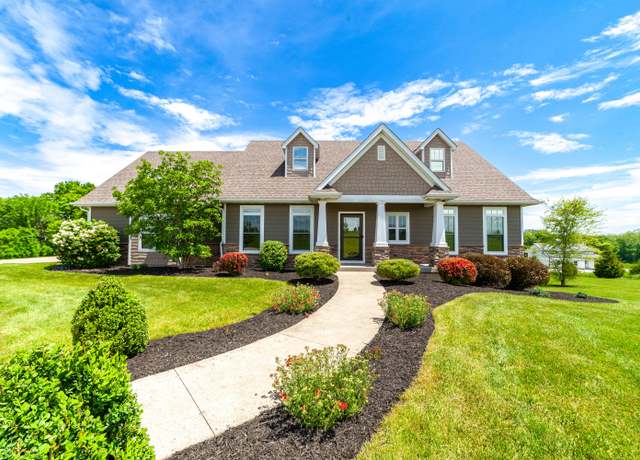 Property at 10957 E Bowling Ln, Columbia, MO 65201, 3 beds, 2.5 baths