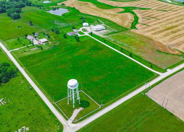 Property at 1391 County Road 2470, Moberly, MO 65270, 4 beds, 2 baths