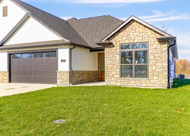 Property at 1737 Fairway Oaks Ct, Mexico, MO 65265, 3 beds, 3 baths