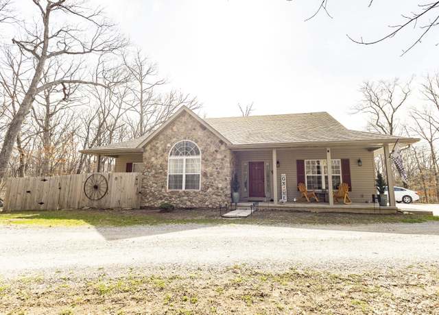 Property at 3400 E Doe Brook Ln, Columbia, MO 65202, 4 beds, 3 baths