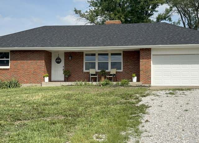 Property at 10050 N Hwy VV, Columbia, MO 65202, 4 beds, 2.5 baths