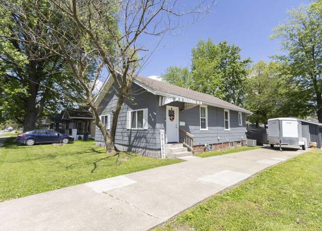 Property at 616 Monroe Ave, Moberly, MO 65270, 3 beds, 3 baths