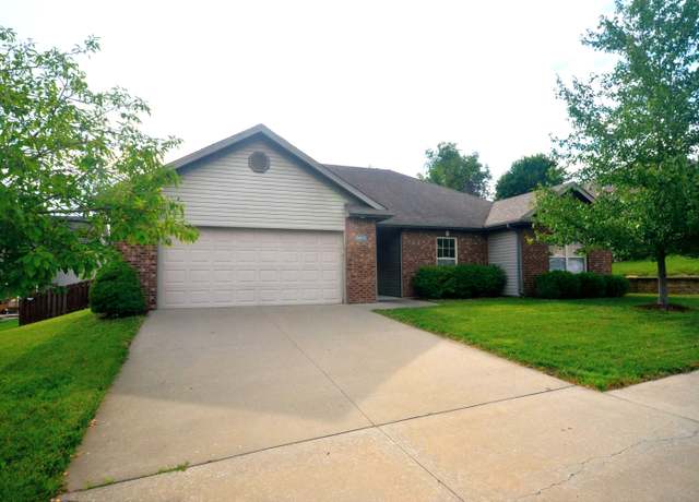 Property at 6803 Port Orchard Dr, Columbia, MO 65203, 3 beds, 2 baths