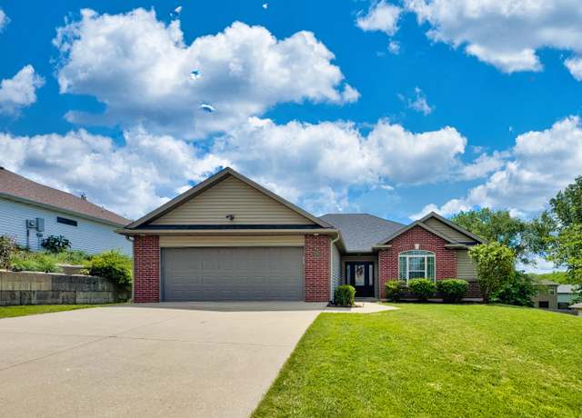 Property at 704 Python Ct, Columbia, MO 65202, 3 beds, 2 baths