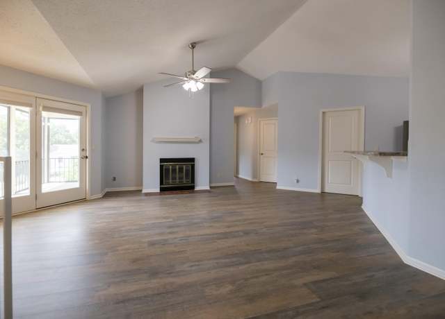 Property at 2305 Park Deville Pl, Columbia, MO 65203, 2 beds, 2 baths