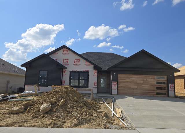 Property at 3235 Naploi Dr, Columbia, MO 65202, 4 beds, 2 baths