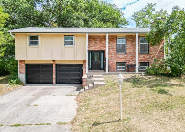 Property at 1742 S EL Chaparral Ave, Columbia, MO 65201, 4 beds, 2.5 baths