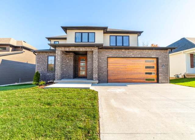 Property at 4820 Whisper Ct, Columbia, MO 65203, 5 beds, 4 baths