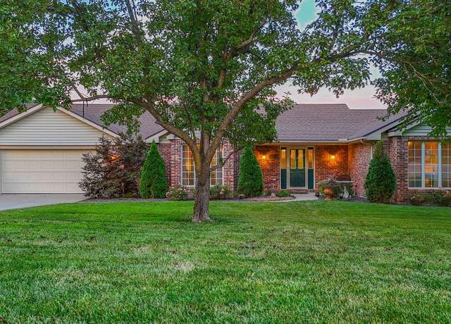 Property at 2911 Sunny Brook Ct, Jefferson City, MO 65109, 4 beds, 3 baths