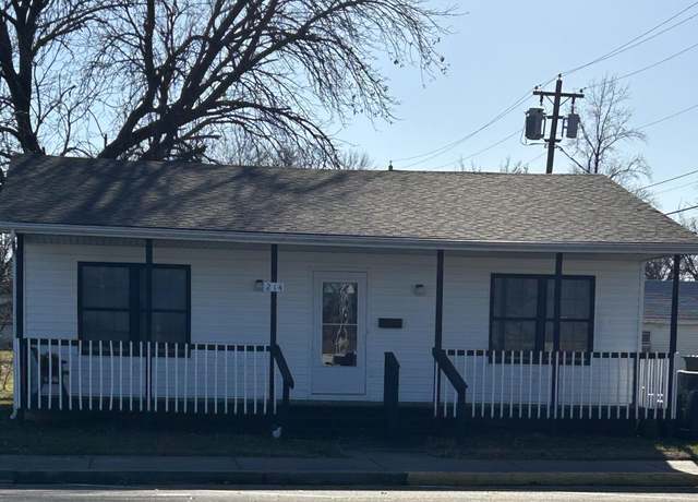 Property at 214 E Singleton St, Centralia, MO 65240, 1 bed, 1 bath