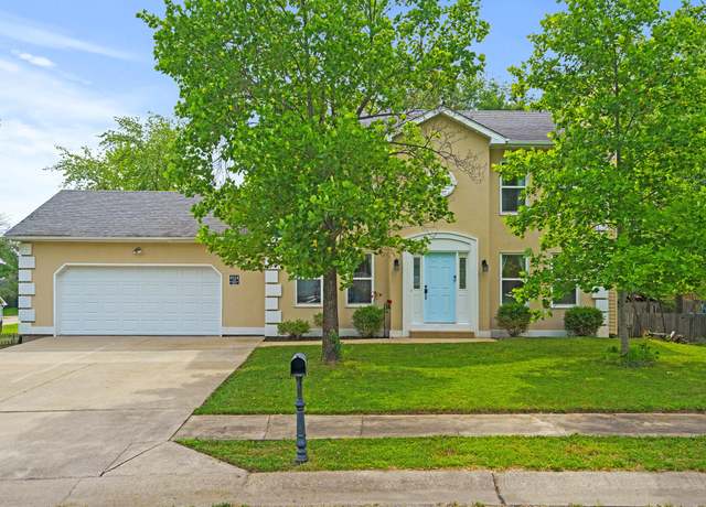 Property at 4514 E Bridgewood Dr, Columbia, MO 65203, 4 beds, 3.5 baths