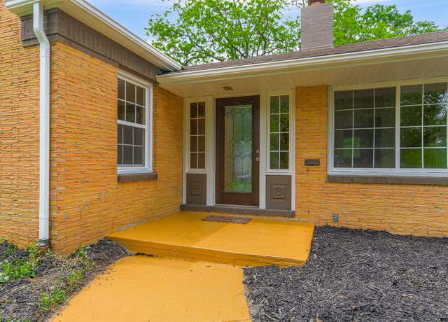 Property at 9 Oak Ln, Mexico, MO 65265, 3 beds, 3 baths