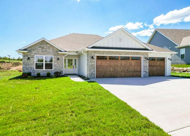 Property at 1977 N Booker Dr, Columbia, MO 65202, 3 beds, 2 baths