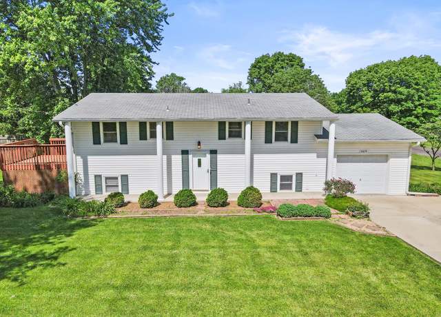 Property at 6675 N Nelson Dr, Columbia, MO 65202, 5 beds, 2 baths