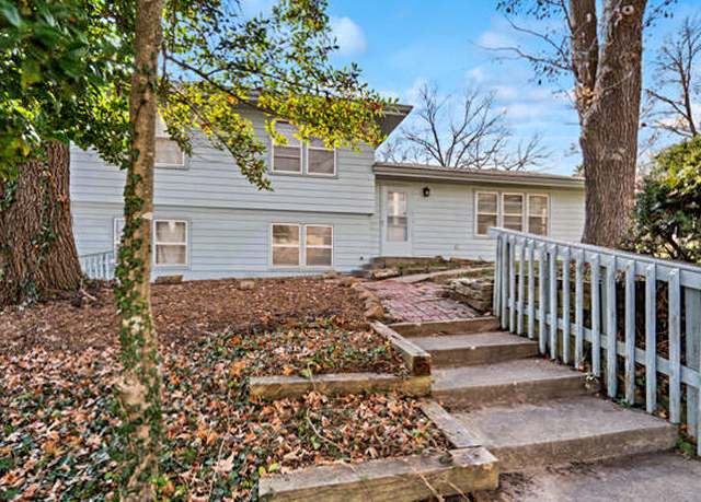 Property at 2520 Laoris St, Columbia, MO 65202, 3 beds, 1.5 baths