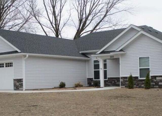 Property at 305 E Francis St, Sturgeon, MO 65284, 3 beds, 2 baths