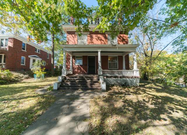 Property at 920 Jefferson St, Jefferson City, MO 65101, 4 beds, 2 baths