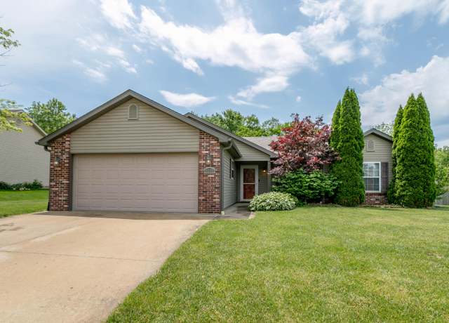 Property at 6350 Brooke Dr, Hallsville, MO 65255, 3 beds, 2 baths