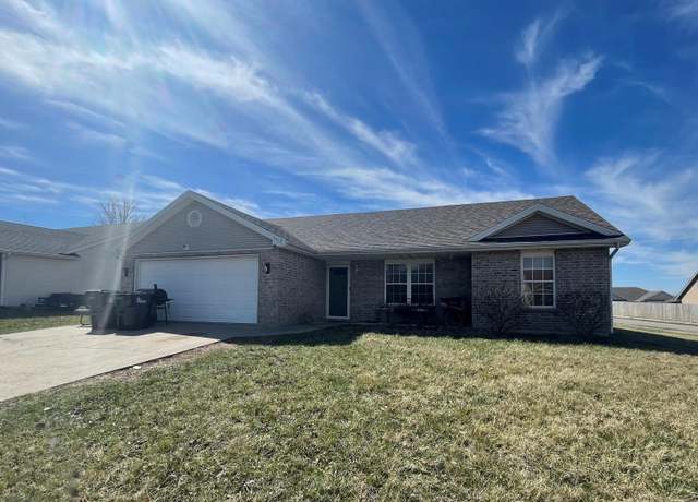 Property at 4013 Thornwood Dr, Columbia, MO 65202, 3 beds, 2 baths